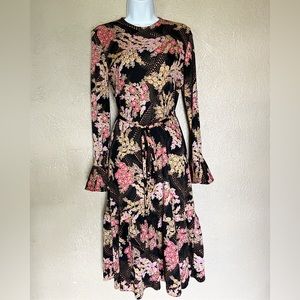 Vintage 1970s floral dress
